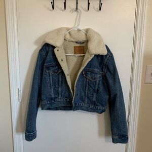 Levi’s Medium Sherpa lined Trucker denim jacket